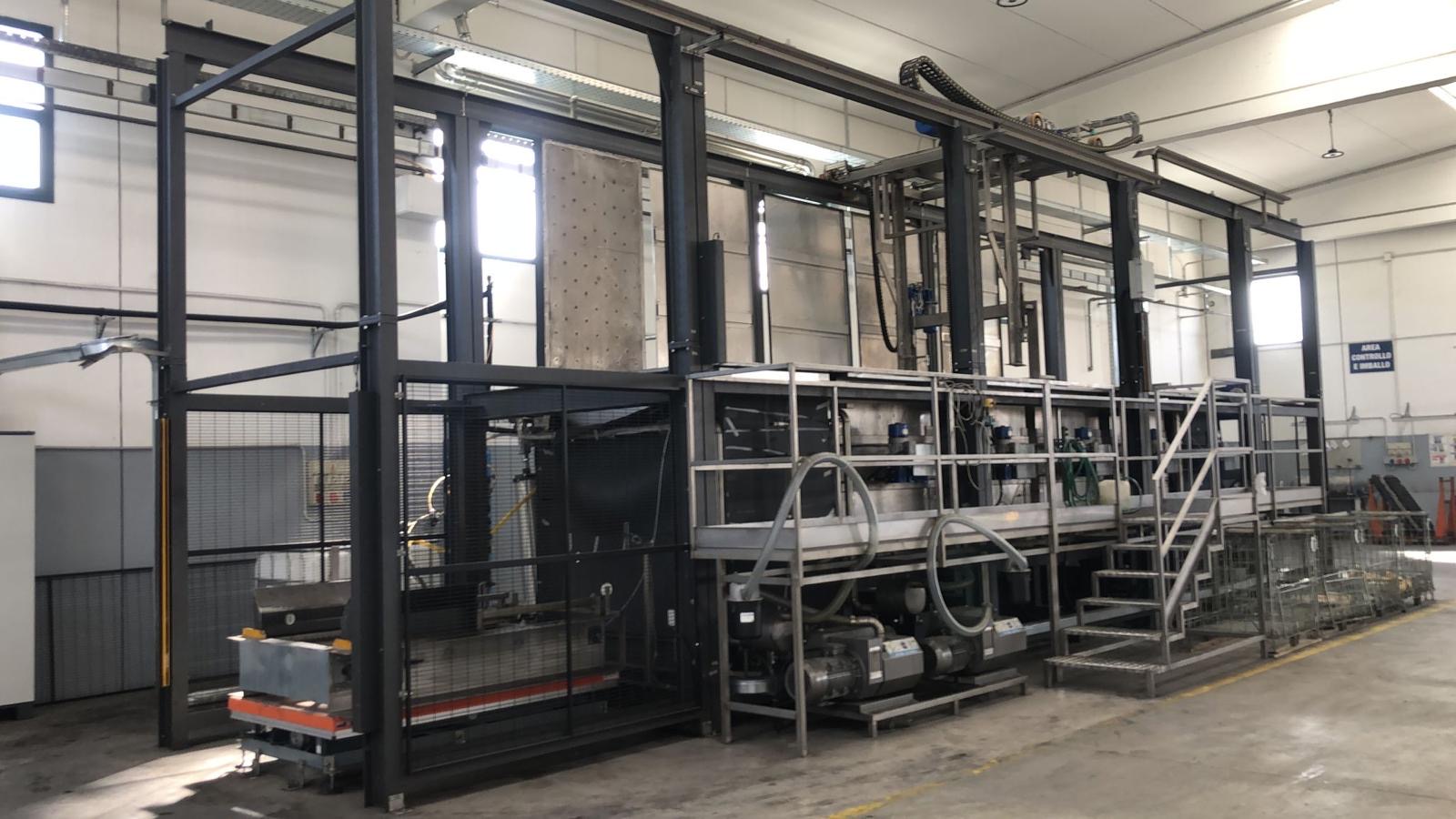 Secondo impianto automatico di impregnazione sottovuoto con carroponte